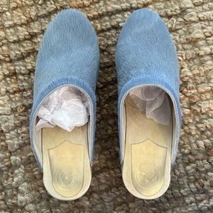 No. 6 old school clog on mid wedge in dusk pony